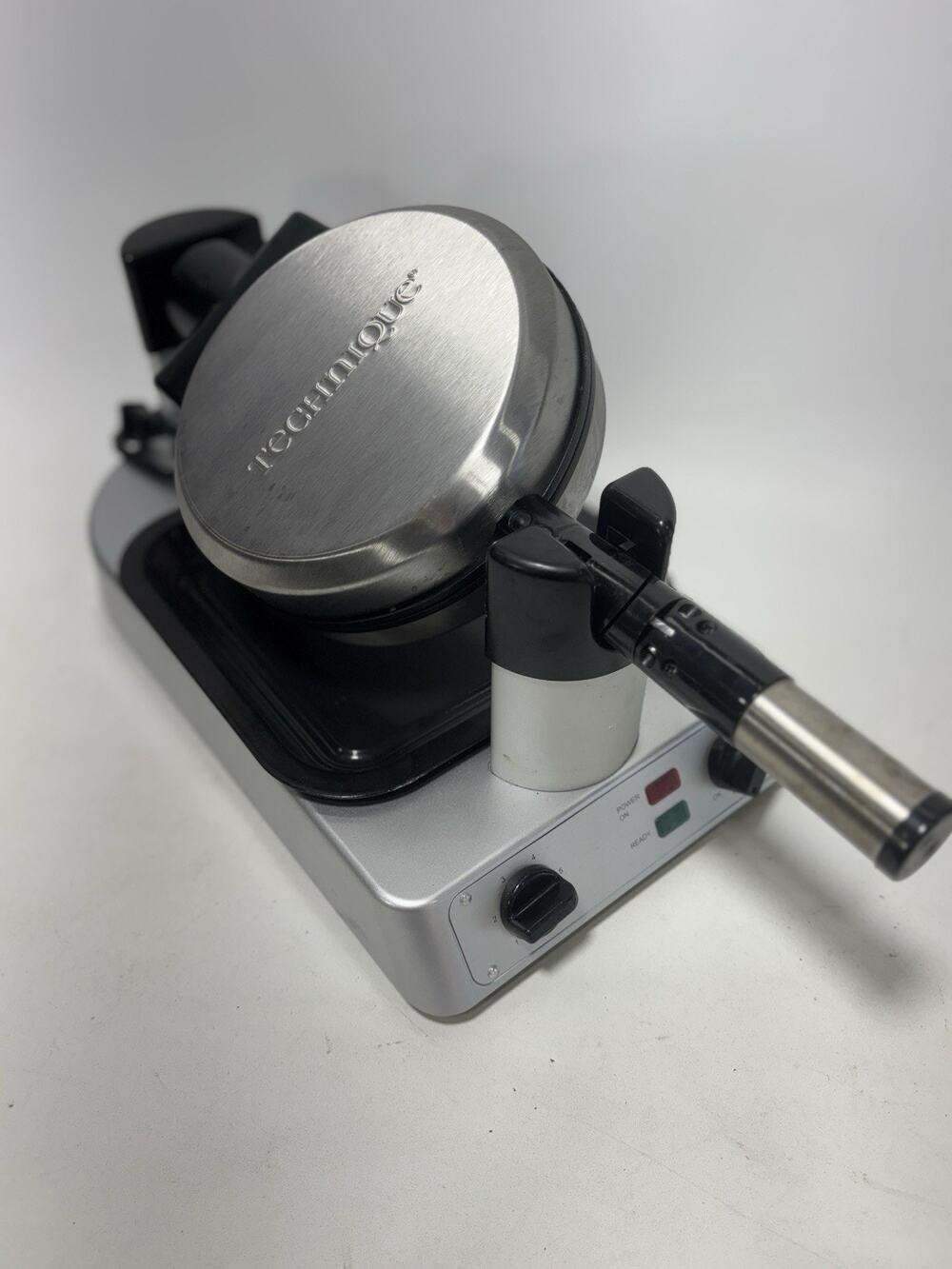 Technique Electric Waffle Maker WM900S Nonstick Iron Tested Works Clean
